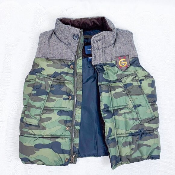 GAP Camo Puffer Vest with Gray Tweed Collar babyGAP - Picture 4 of 12